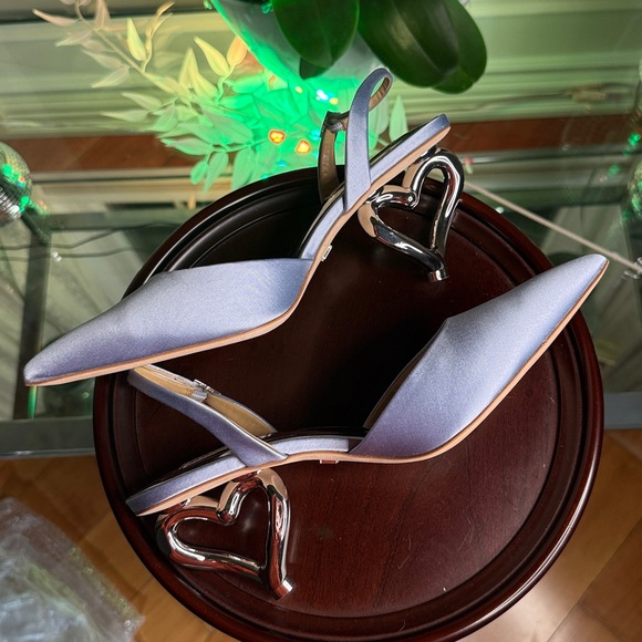 Badgley Mischka Lucille Heart Heel Slingback Pumps - Picture 9 of 14